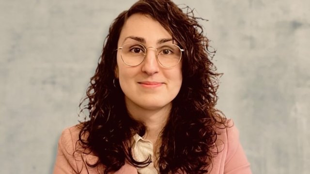 Il movimento LGBTQIA+ al fianco di Roberta Parigiani, vittima di transfobia e violenza social: "C'è un'intera comunità pronta a difendersi e a contrattaccare" - Roberta Parigiani - Gay.it