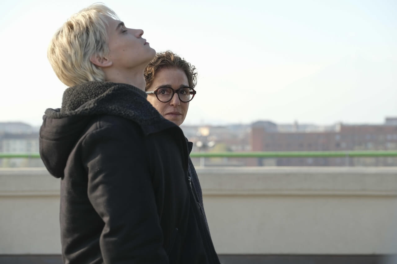 Venezia 2025, La Gioia con Valeria Golino in corsa per il Queer Lion. Le reazioni della stampa dal Lido