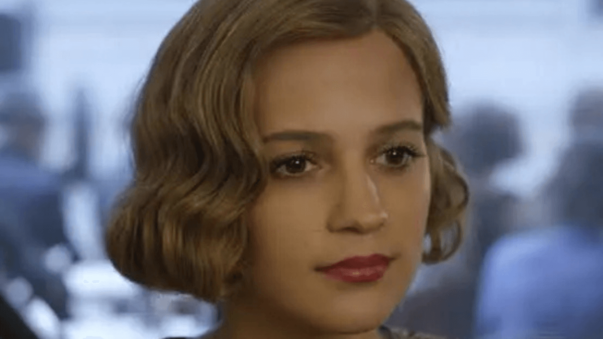 Alicia Vikander
