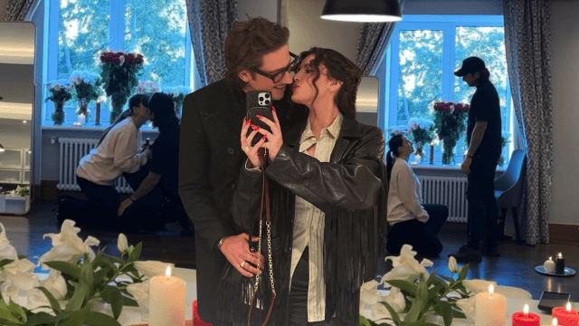 la proposta di matrimonio di Bella Thorne a Mark Emms