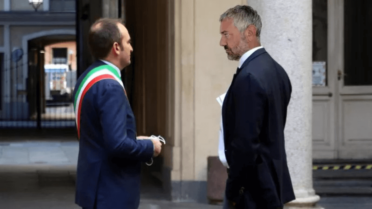 “Fr*cio di m*rda”, Notarangelo dopo gli insulti omofobi sul bus a Capalbio: “Pensavo fossero parole degli anni ’80”