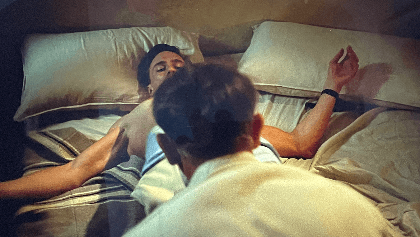 Queer di Guadagnino, in streaming le scene hot tagliate al cinema: ma perché le avevano eliminate?