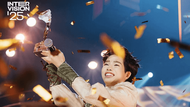 Intervision, il vietnamita Duc Phuc che cantava l'amore gay ha vinto l'Eurovision conservatore voluto da Putin (VIDEO) - Duc Phuc - Gay.it