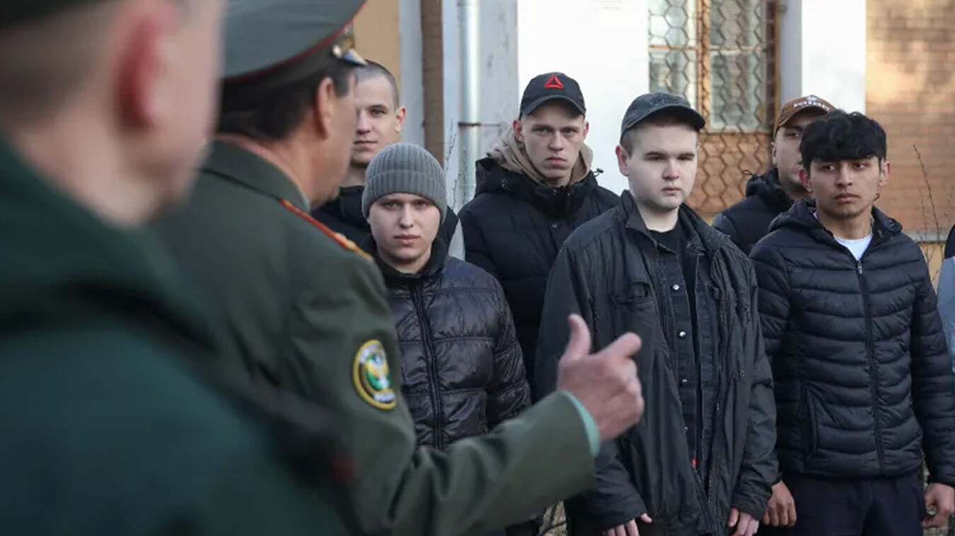Giovani cadetti militari russi - foto Al Jazeera