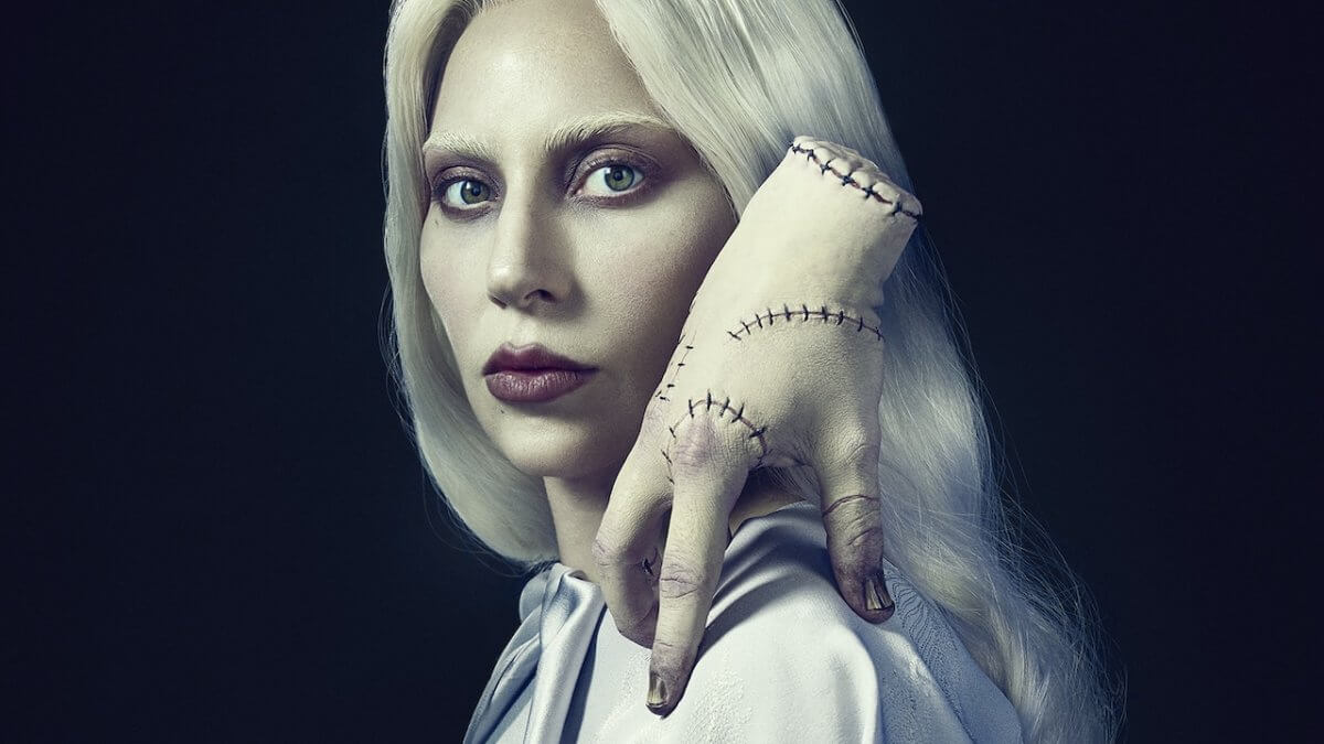 Mercoledì 2, Lady Gaga è Rosaline Rotwood. La prima immagine ufficiale