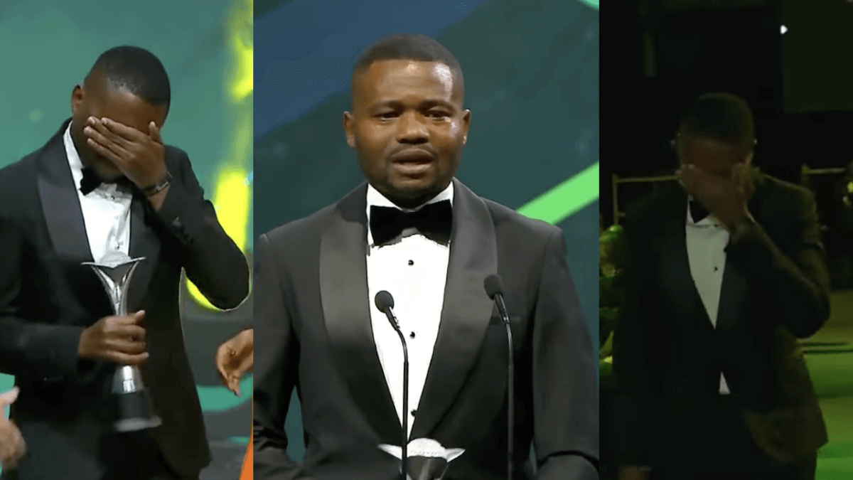 Phuti Lekoloane, l’ex calciatore gay si commuove dopo aver vinto un importante premio sudafricano (VIDEO)
