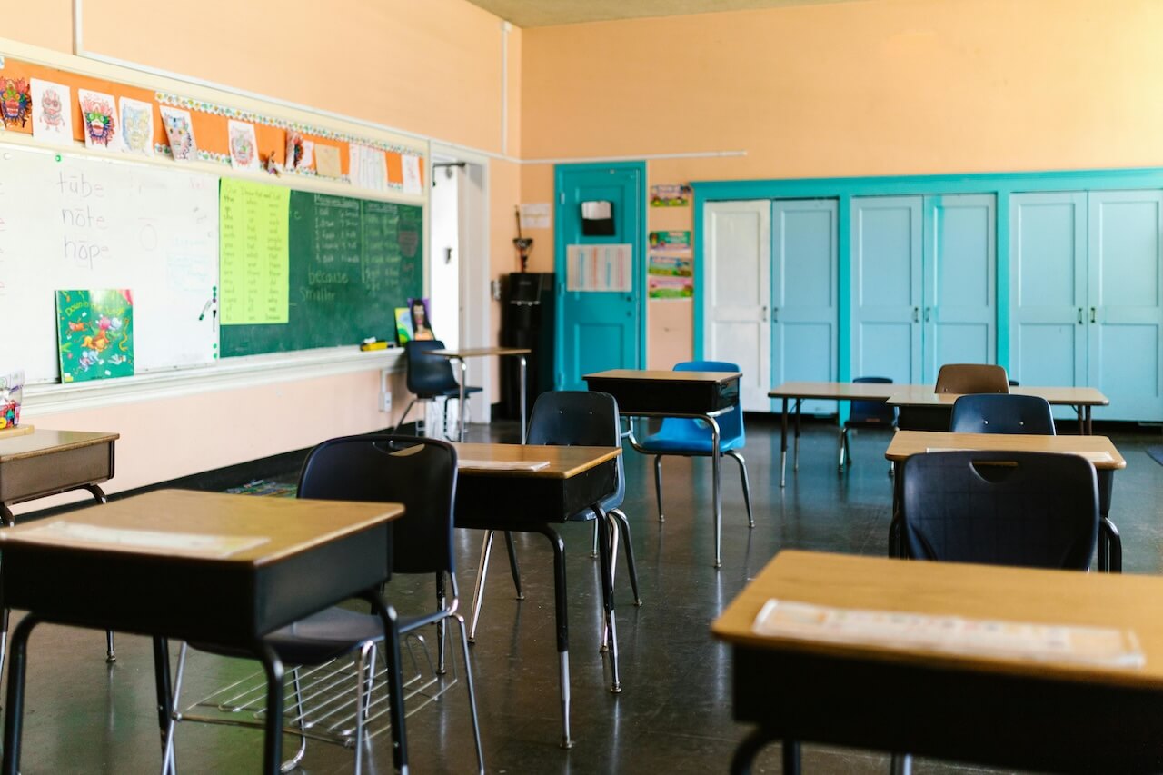 Padova, insulti omofobi a un professore da uno studente 12enne: “Chiamato gay davanti a tutti”, presentato esposto - Scuola - Gay.it