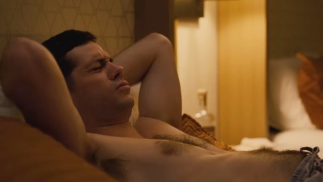 Twinless, Dylan O'Brien e la scena hot in cui James Sweeney gli succhia l'alluce - Twinless film - Gay.it