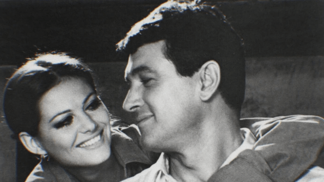 Quando Claudia Cardinale "salvò la vita" a Rock Hudson, gay mai dichiarato: "Facevamo finta di stare insieme" - claudia cardinale rock hudson - Gay.it
