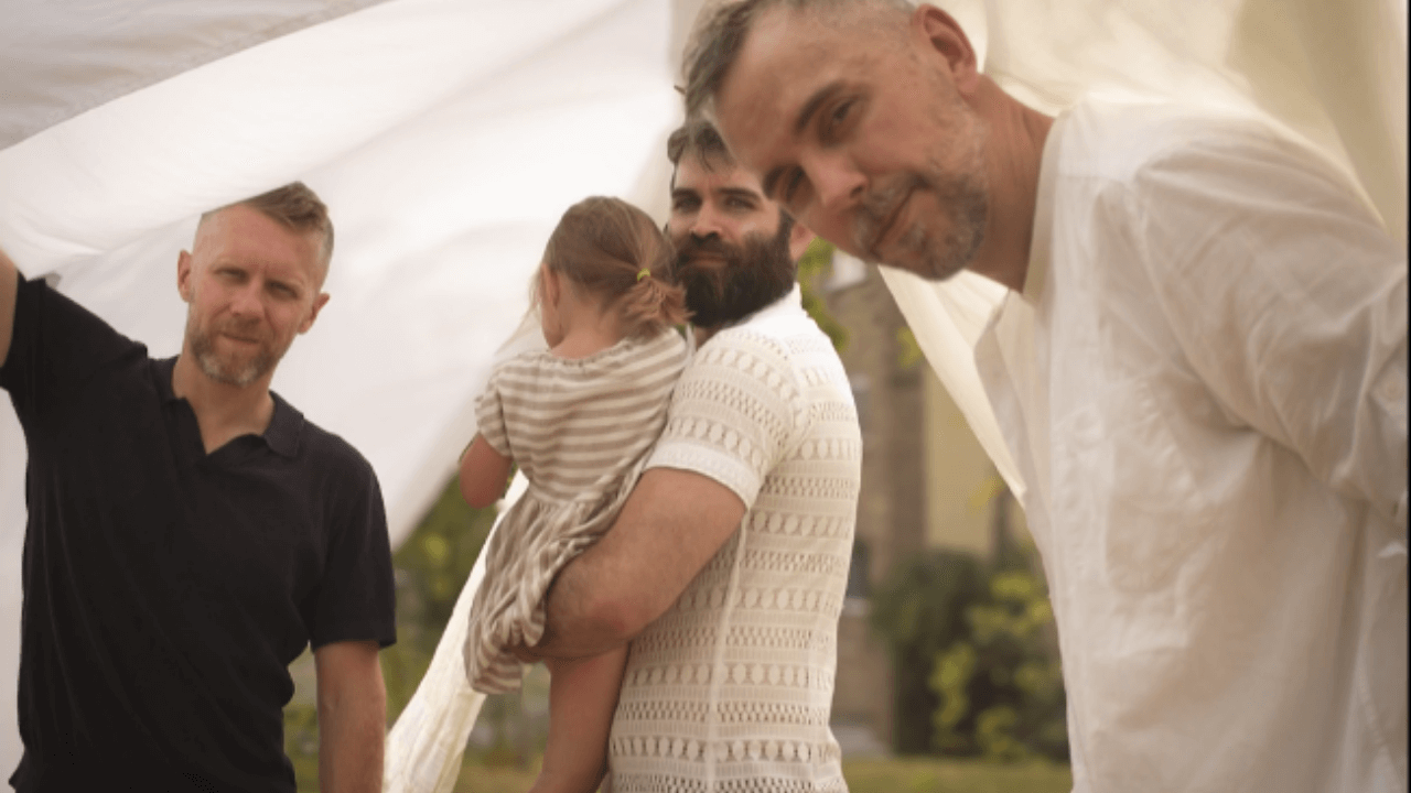 Tre papà e la loro bambina