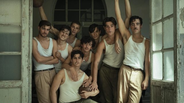 Cannes 2026, tutti i film in Concorso. Da La Bola Negra ai ritorni di Almodovar, Dhont e Sachs - La Bola Negra e gia cult queer il film dei Los Javis con Lorenzo Zurzolo. Essere queer in 3 diverse ere - Gay.it