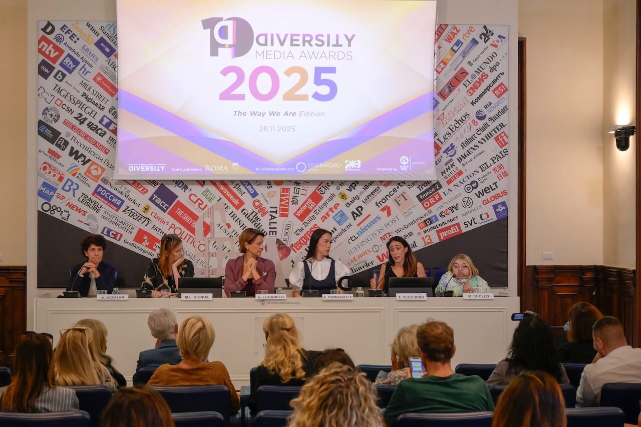 Diversity Media Research Report, il 58% degli italiani è più consapevole rispetto a 10 anni fa sui temi inclusivi e sociali - La conferenza - Gay.it