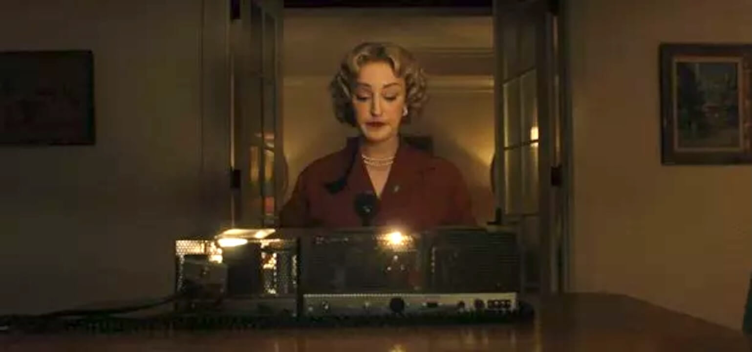 Monster 3, la vera storia di Christine Jorgensen, pioniera trans che Ryan Murphy fa interagire con Ed Gein - Monster 3 - Gay.it