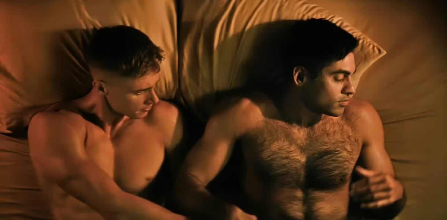 Boots, Sachin Bhatt e la vietata storia d'amore con Max Parker (SPOILER) - max parker as sgt sullivan and sachin bhatt as captain wilkinson together in bed on boots - Gay.it