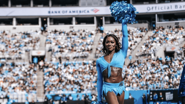 Justine Lindsay, la denuncia della cheerleader NFL: "Licenziata perché donna trans" - Justine Lindsay - Gay.it