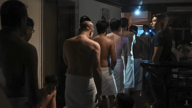 Le foto del raid nella sauna gay a Kuala Lumpur sono state diffuse per fomentare lo stigma locale contro la comunità LGBTIAQ+.