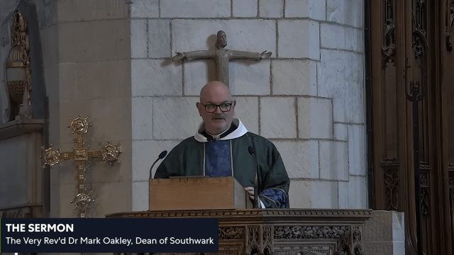Mark Oakley, il sermone del sacerdote gay scuote la Chiesa d'Inghilterra: "È ancora omofoba" (VIDEO) - Mark Oakley il sermone del sacerdote gay scuote la Chiesa dInghilterra - Gay.it