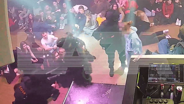 Raid al club VIBE di Mosca: i corpi della polizia speciale a caccia di attivisti LGBTIQ e "sostanze illegali"