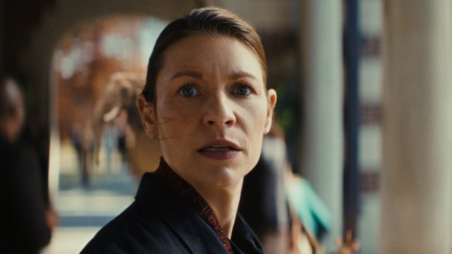 The Beast in Me, Claire Danes è un'ambiziosa e rancorosa donna queer nella serie thriller Netflix che sta spopolando - The Beast in Me n S1 E3 00 46 33 13 R - Gay.it
