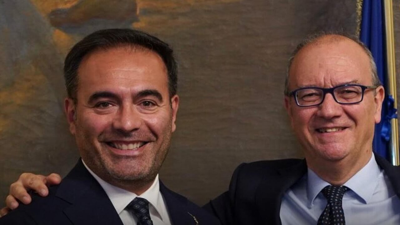 “Cos’è il sesso?”: il libro per bambini e le bugie della destra contro l'educazione sessuo-affettiva - Valditara e Sasso - Gay.it