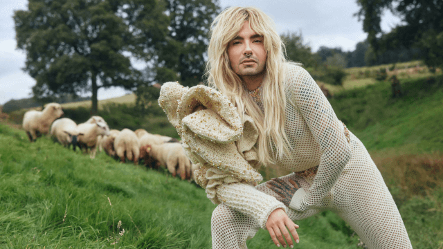 Lana di montoni gay salvati dalla macellazione per la nuova collezione proposta da Grindr. - montoni gay - Gay.it