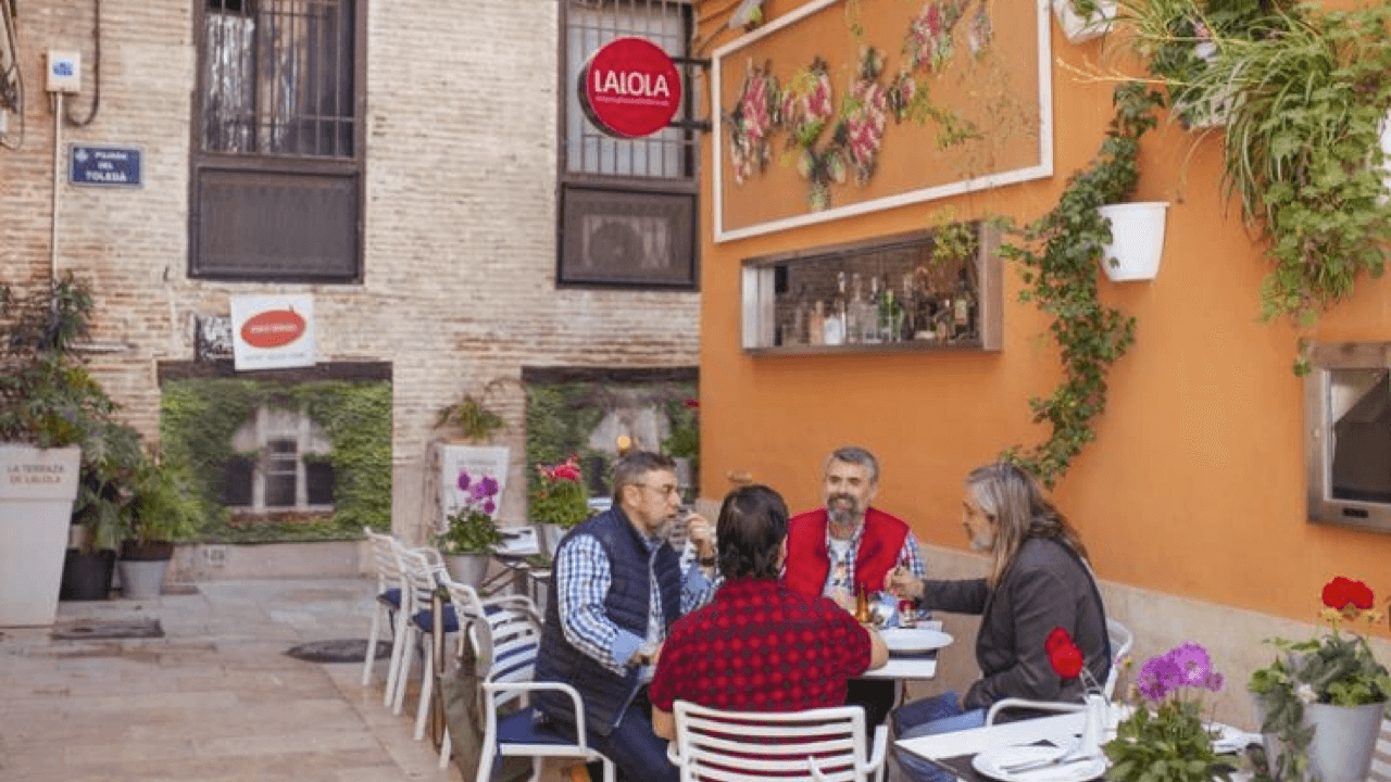 Valencia nel 2026: i motivi per innamorarsene, guida completa alla città - valencia quartieri - Gay.it