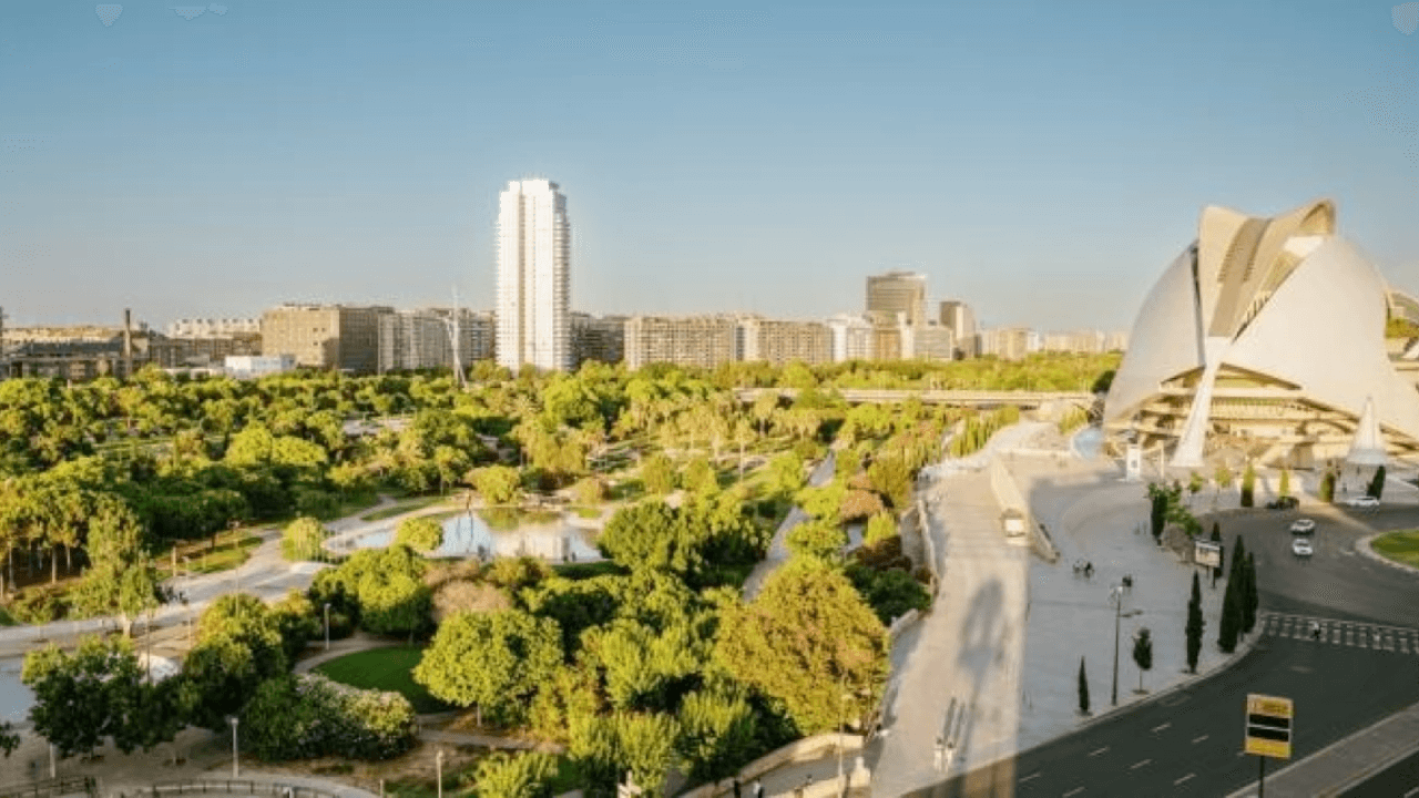 Valencia nel 2026: i motivi per innamorarsene, guida completa alla città - valencia verde - Gay.it