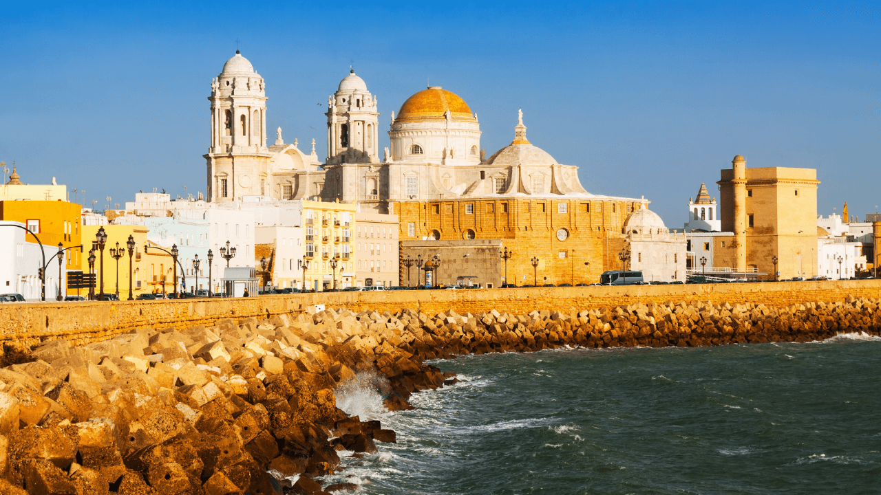 Cadice, cattedrale e lungomare