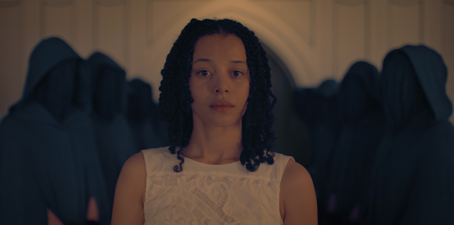 The Testaments, si torna a Gilead nella serie sequel di The Handmaid’s Tale. Le prime immagini ufficiali - 180165 BT 4.40.1R - Gay.it