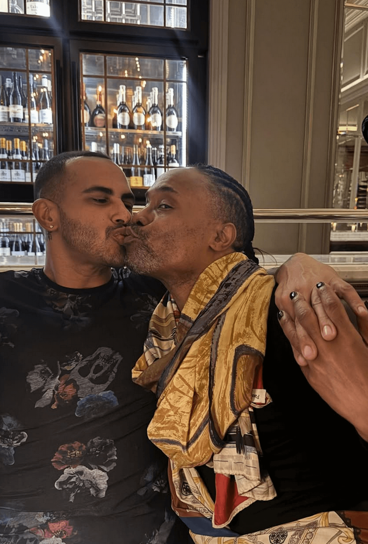 Billy Porter torna a parlare dopo il ricovero per sepsi: "Non è stato facile, ma sono vivo" (VIDEO) - Billy Porter e lamore per Eric Anderson - Gay.it