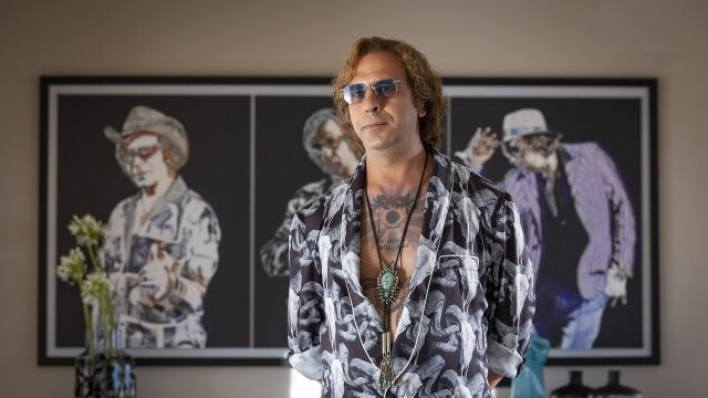 Buen Camino, Checco Zalone torna al Cinema con una svolta queer (SPOILER) - Buen Camino - Gay.it