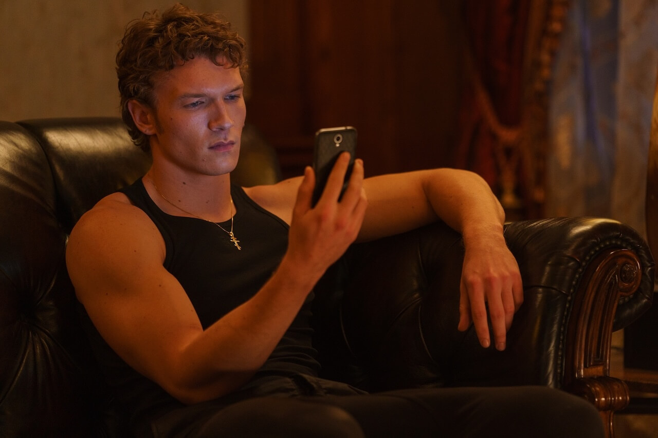 Transaction Planet, Connor Storrie di Heated Rivalry ha girato il suo primo film da regista - Connor Storrie - Gay.it