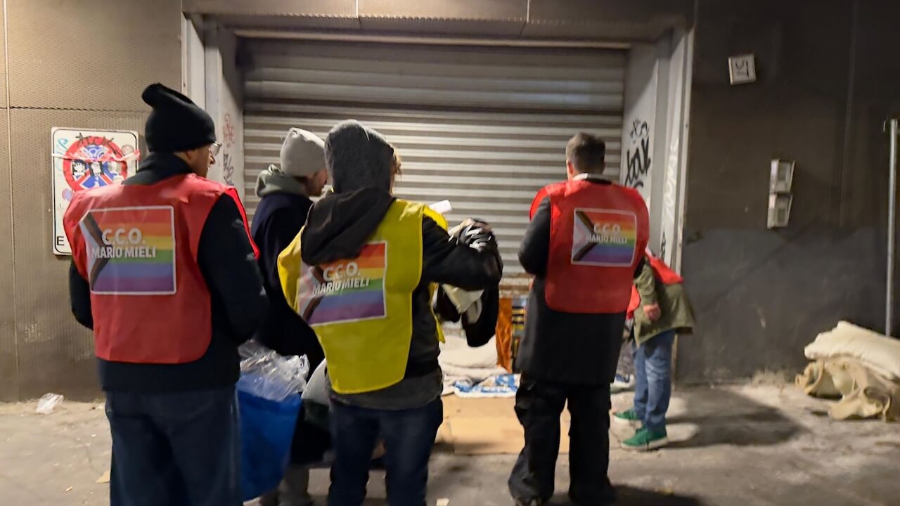 Giro Rainbow, a Roma è partita la solidarietà queer per persone senza dimora - Giro Rainbow - Gay.it