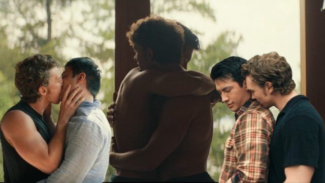 Heated Rivalry, si riconosce nella storia di Shane e Ilya e scrive una straziante lettera d'amore a un altro uomo dopo 30 anni (VIDEO) - Heated Rivalry finale - Gay.it