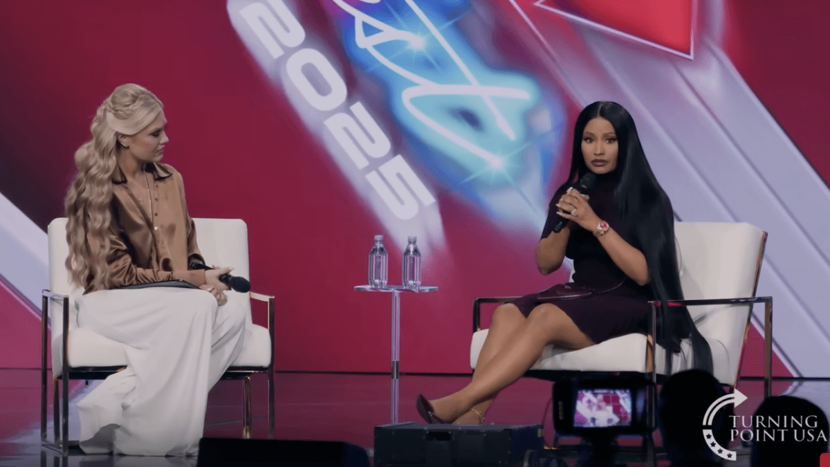 Nicki Minaj alla convention dell’ultradestra elogia Trump, Vance e scrive una canzone per Charlie Kirk (VIDEO)