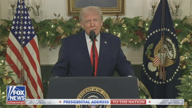 Trump e il transfobico discorso alla nazione: "Avevamo uomini che giocavano negli sport femminili" (VIDEO) - Trump e il discorso alla nazione - Gay.it