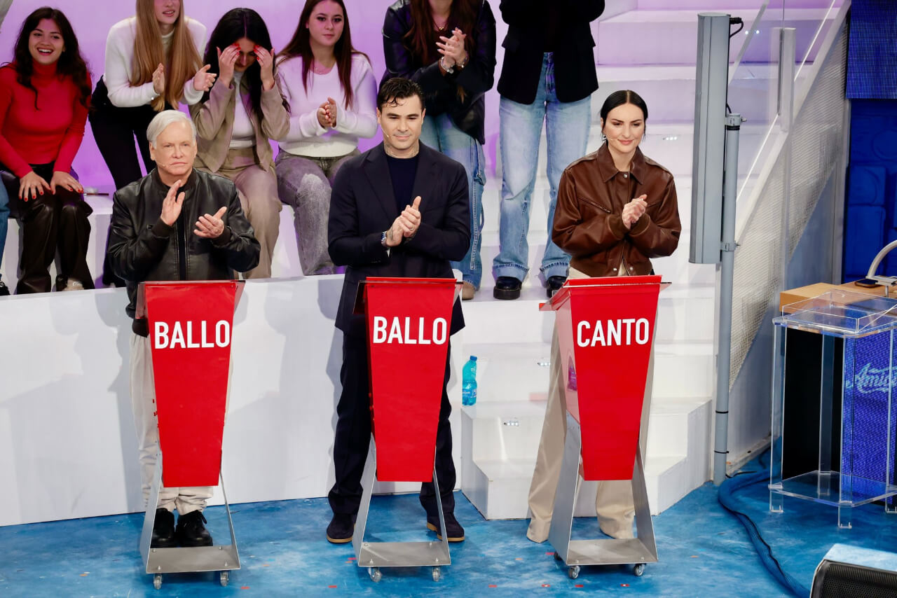 Ascolti TV 21 dicembre: chi ha vinto tra Amici 25 e Domenica In? Ecco i dati auditel