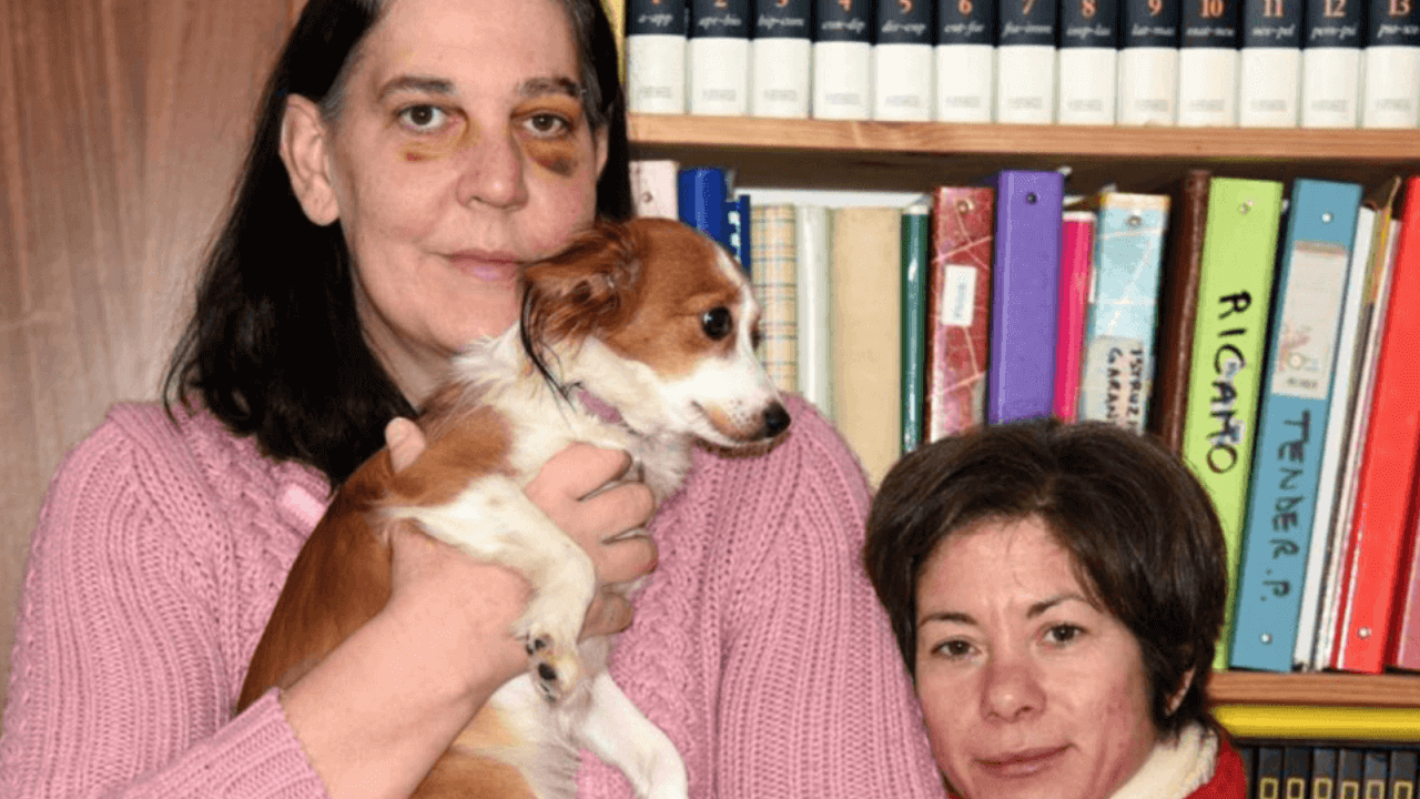 Emanuela e Linda dopo l'aggressione omofoba del 2018
