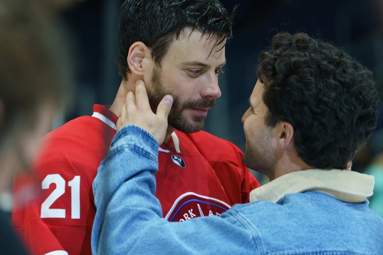 Heated Rivalry, la 5a puntata entra nella storia della tv. Fan impazziti: "Mi ha cambiato la vita" (VIDEO) - francois arnaud robbie g k 1 1544x1029 1 - Gay.it