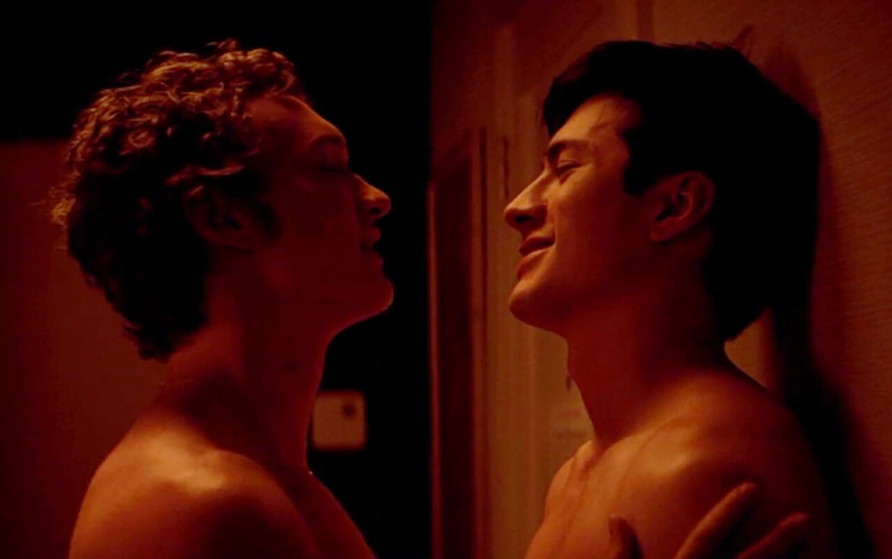 Heated Rivalry, tuttə pazzə della serie con i due hockeisty queer: fan sbalorditi dalle esplicite scene di sesso (VIDEO) - heated rivalry hudson williams connor storrie gay tv 15 - Gay.it