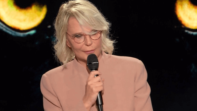 Belve, le lacrime di Maria De Filippi e il ricordo di Maurizio Costanzo