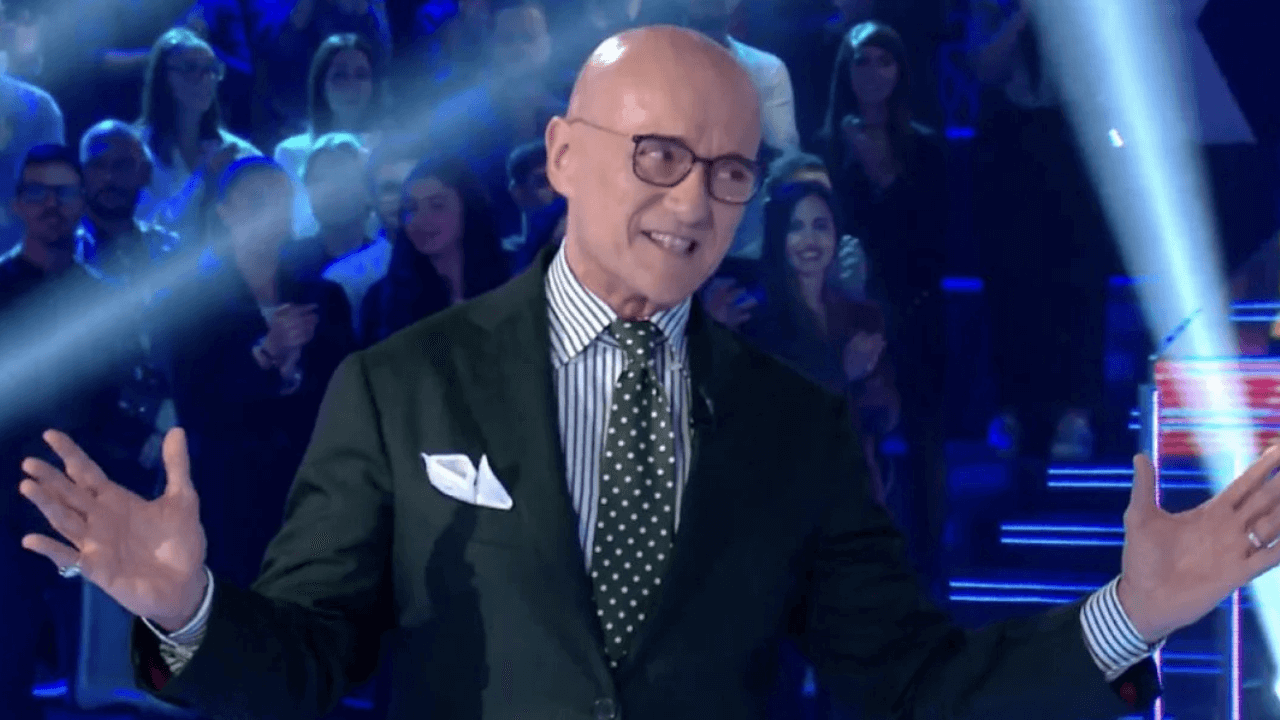 Le parole di Alfonso Signorini al Corriere dopo lo scandalo sollevato da Fabrizio Corona