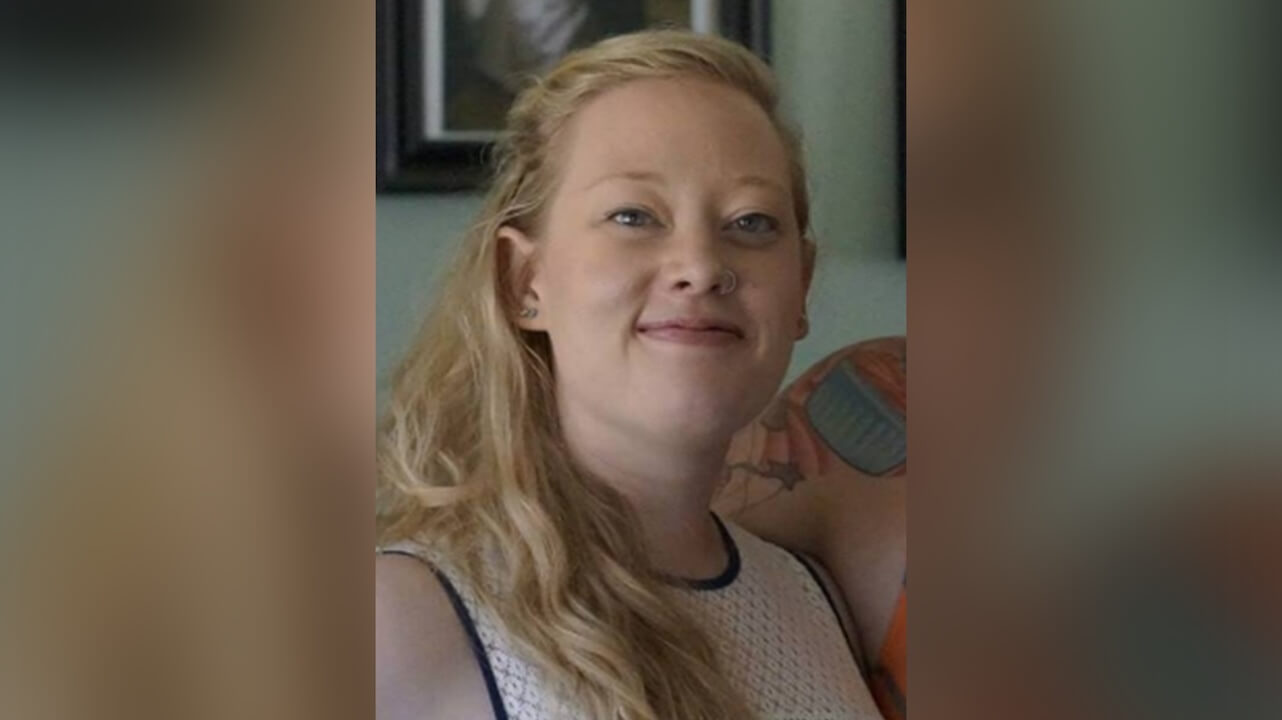Renee Nicole Good ammazzata dalle milizie di Trump. Donna in lacrime, "hanno ucciso mia moglie" - Renee Nicole Good - Gay.it
