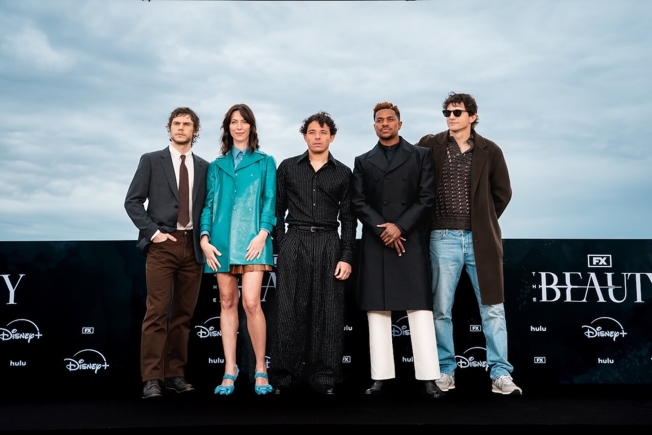The Beauty, "la bellezza è sofferenza" nella nuova serie (body)horror di Ryan Murphy - TheBeauty RomePhotocall EvanPeters RebeccaHall AnthonyRamos JeremyPope AshtonKutcher GiuliaParmigianiPH 054 - Gay.it