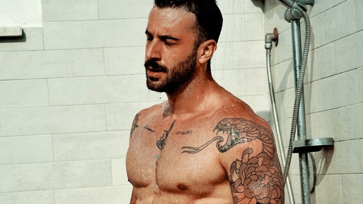 “Sono omosessuale e ho sposato Veronica Peparini per vincere Amici”, Andreas Muller risponde in maniera perfetta agli hater online – VIDEO
