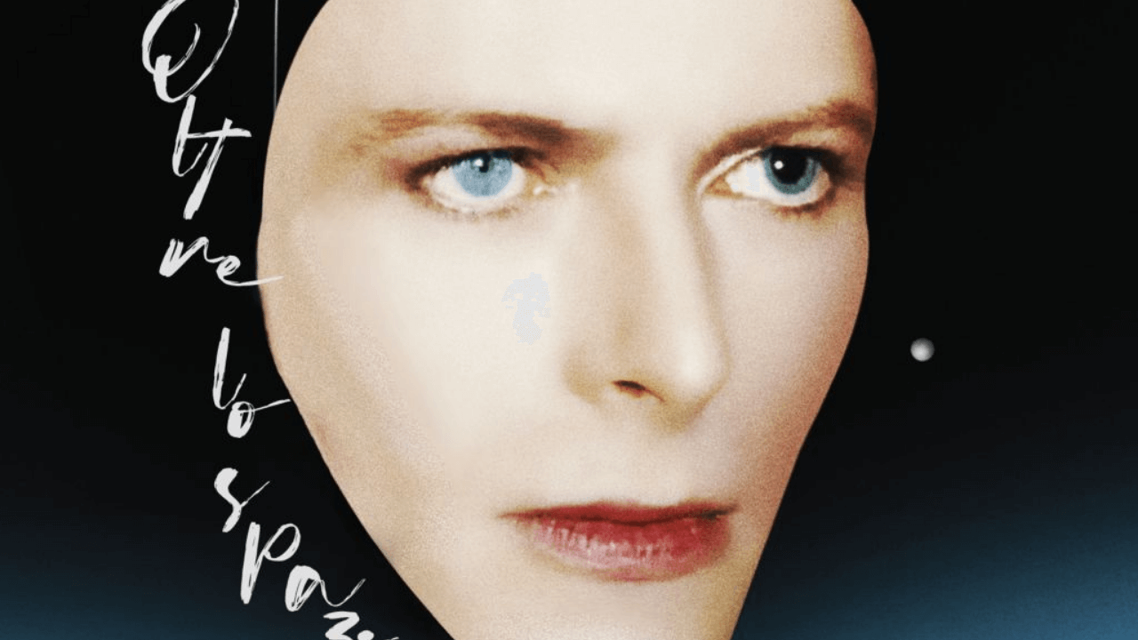 Dieci anni senza David Bowie: la nuova biografia di Paul Morley sull’artista in perenne metamorfosi