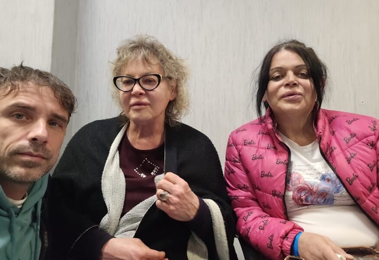 Salerno, vogliono ricoverare una donna trans in un reparto maschile. Sconcerto e rabbia, interviene Fico - Antonello Sannino Loredana Rossi e Iolanda - Gay.it