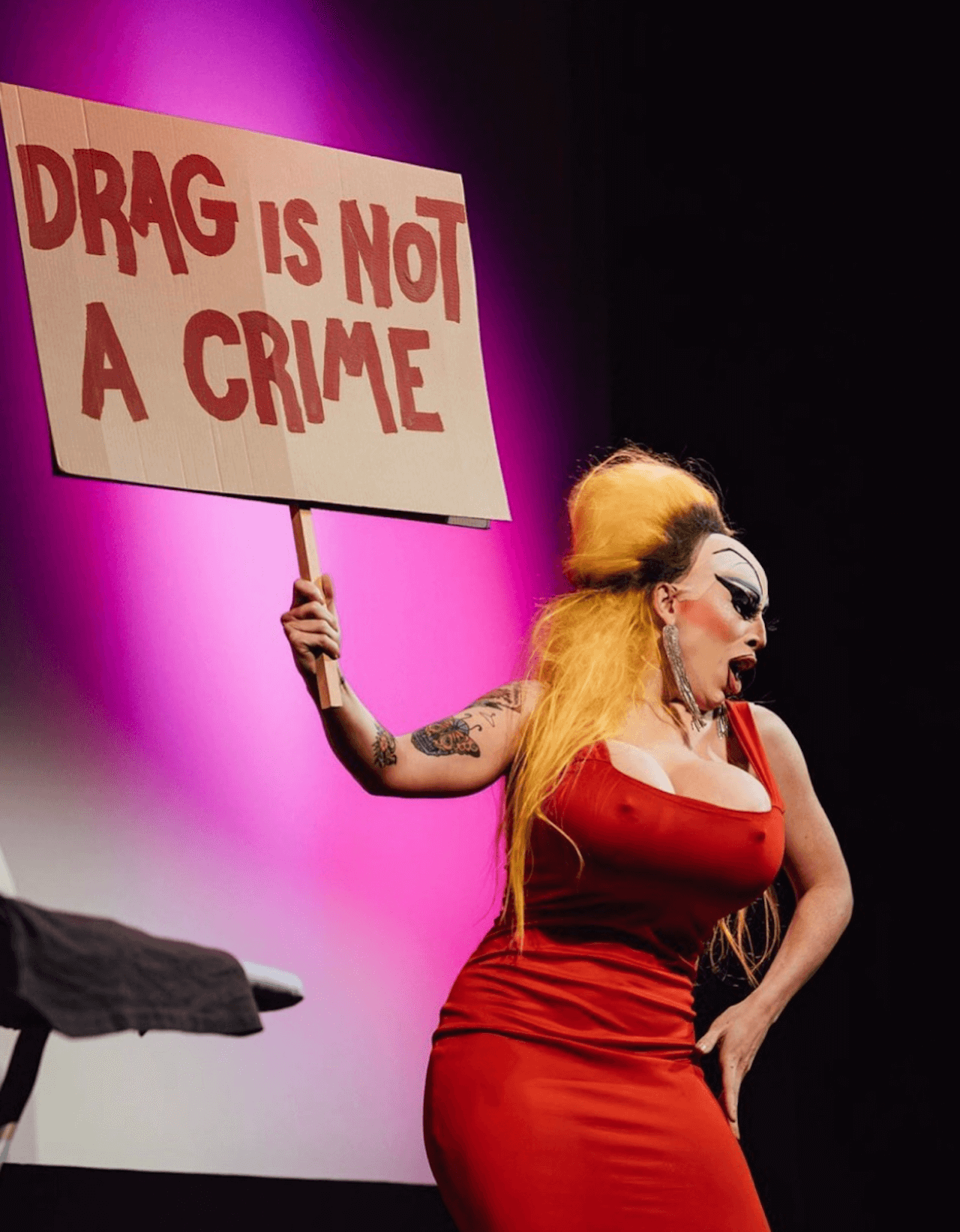 Texas, Corte d'Appello dà il via libera all'ambiguo divieto per gli spettacoli drag - Brigitte Bandit drag del - Gay.it