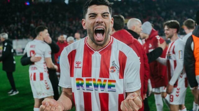 Colonia, giocatori in campo con una maglietta contro l'omofobia nel Calcio - Colonia una maglia contro lomofobia nel Calcio - Gay.it