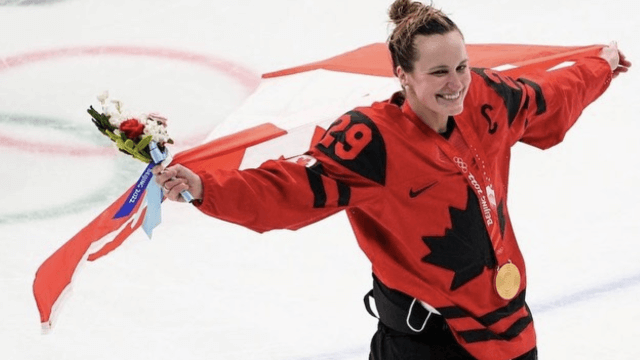 Milano Cortina 2026, la Capitana queer del Canada Marie-Philip Poulin fa il record di gol olimpici nella storia dell'hockey femminile - Marie Philip Poulin - Gay.it